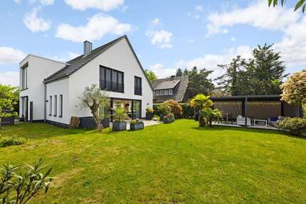 Haus zum Kaufen in Neuss 1.590.000 € 236 m² 5 zimmer