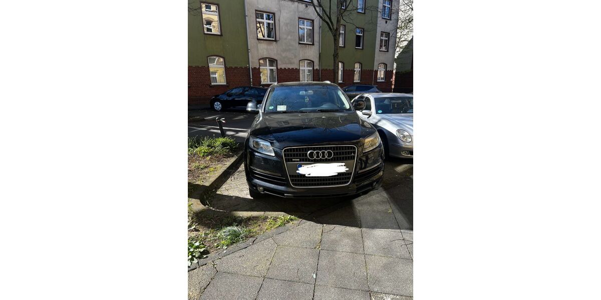 Audi Q7 324.000 km 9.000 &euro; Leverkusen 51379