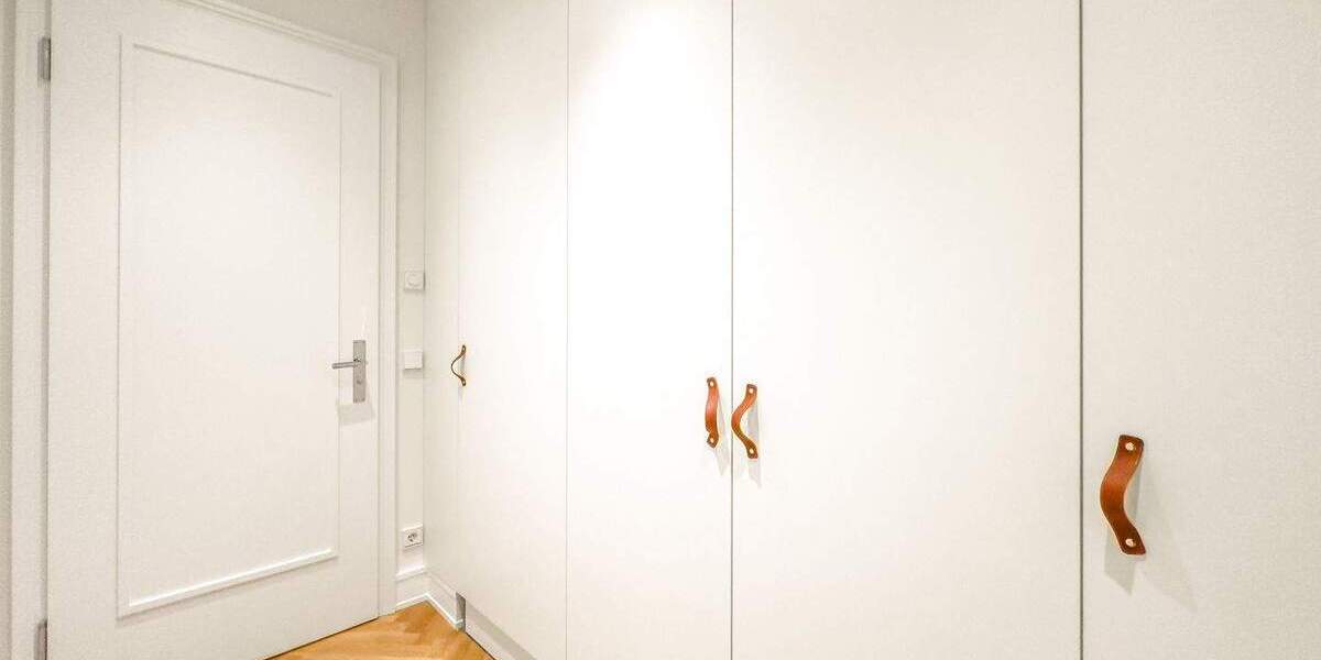 Etagenwohnung Düsseldorf Oberkassel - 2 Zimmer, 63 m&sup2;, 2.345&euro; | Angebot:25212842