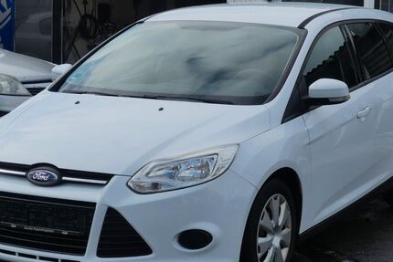 Ford Focus 139.987 km 3.699 € Leverkusen 51379