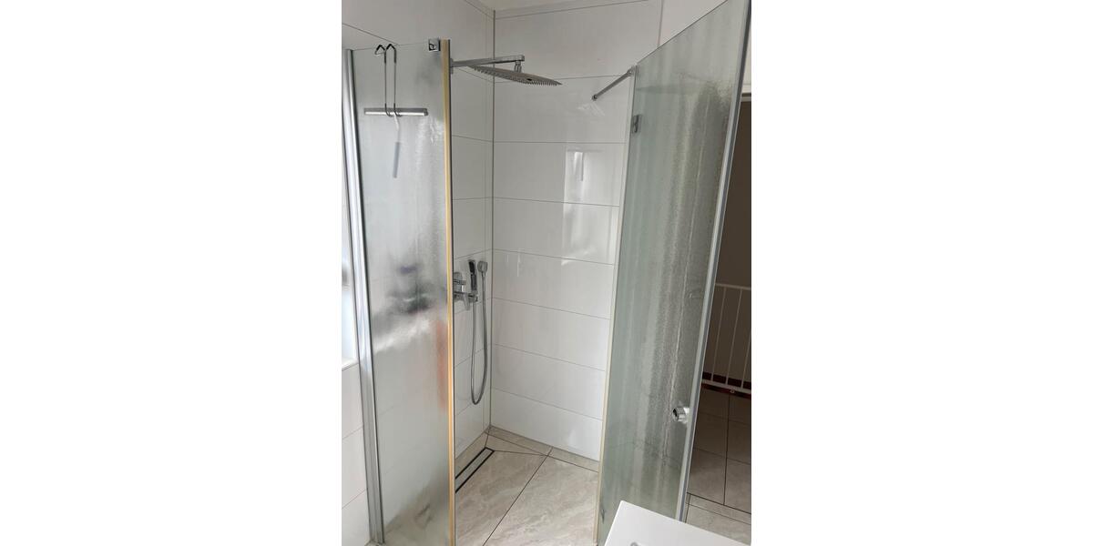 Charmantes 5-Zimmer-Haus mit Garten, Sauna & Doppelgarage 5 zimmer