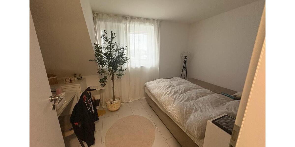 Schöne große 4 Zimmer Wohnung in Neuss Norf 4 zimmer