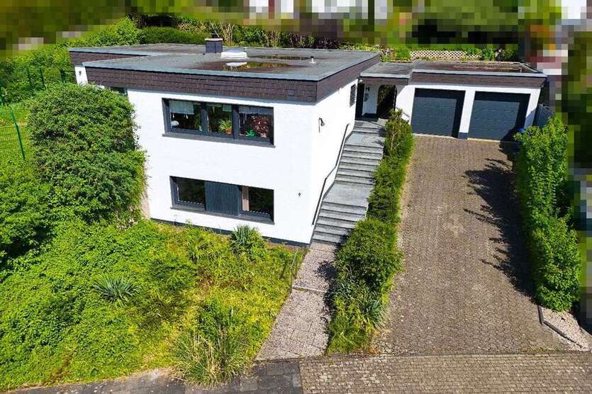 Haus zum Kaufen in Leverkusen 798.000 € 184 m²