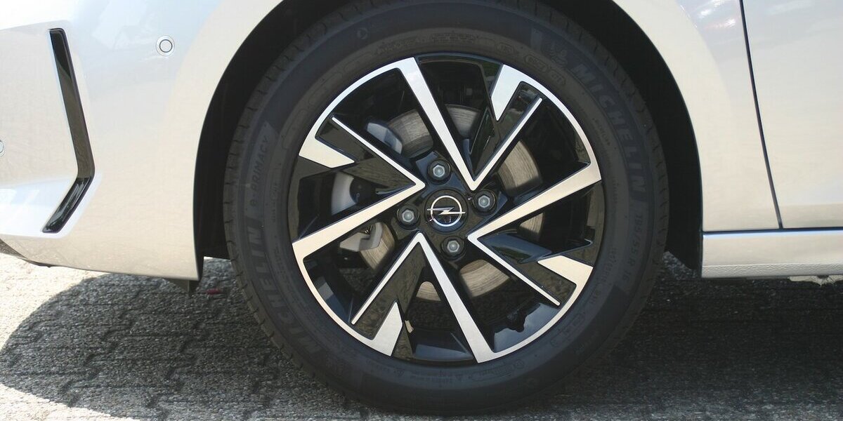 Opel Corsa GS 48V MHEV|Voll-LED|Toter-Winkel|Kamera 1.950 km 21.950 &euro; Wermelskirchen 42929