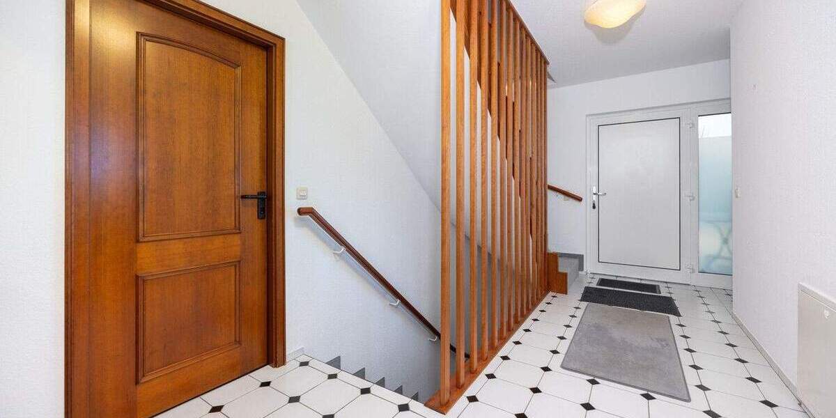 Einfamilienhaus Remscheid Lüttringhausen - 5 Zimmer, 148 m&sup2;, 550.000&euro; | Angebot:24916109