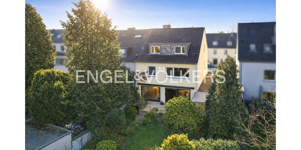 Doppelhaushälfte Hilden - 8 Zimmer, 292 m&sup2;, 795.000&euro; | Angebot:25627235