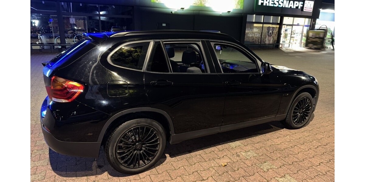 BMW X1 205.000 km 11.799 &euro; Düsseldorf 40213