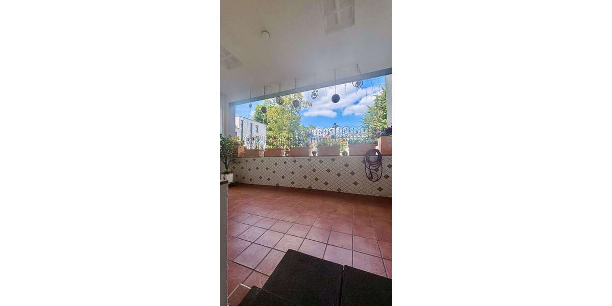 Etagenwohnung Düsseldorf Stadtmitte - 2.5 Zimmer, 77 m&sup2;, 1.150&euro; | Angebot:27161829
