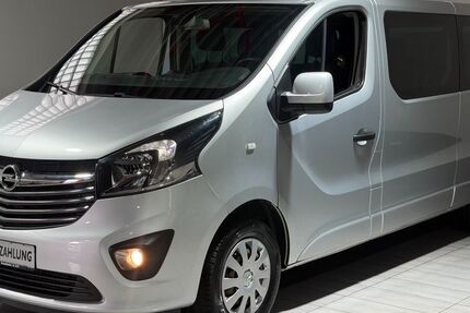 Opel Vivaro 155.457 km 15.770 &euro; Köln 50739