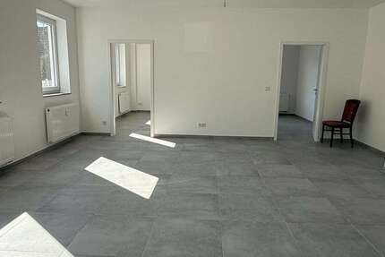 Wohnung Rösrath - 3 Zimmer, 100 m&sup2;, 1.000&euro; | Angebot:26004969