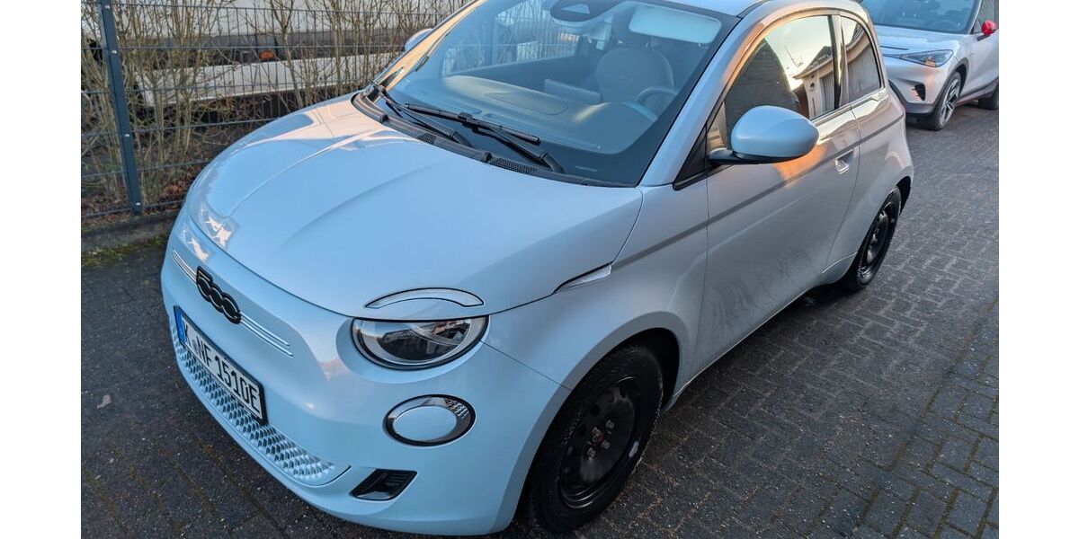 Fiat 500e 14.998 km 17.500 &euro; Rösrath 51503