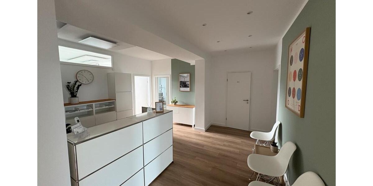 Praxisraum (für PsychotherapiePsychiatrie) Therapieraum zimmer