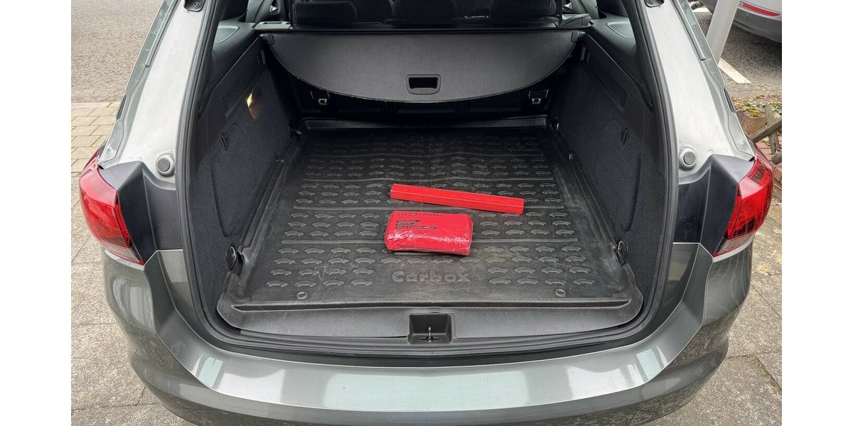 Opel Astra Klima Navi Temp CarPlay 1.Hd 28.000 km !!! 28.000 km 13.250 &euro; Erftstadt 50374