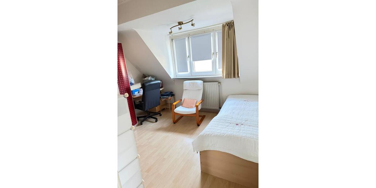 68m2 3-Zimmer-Dachgeschoss-Wohnung mit gartennutzung 3 zimmer