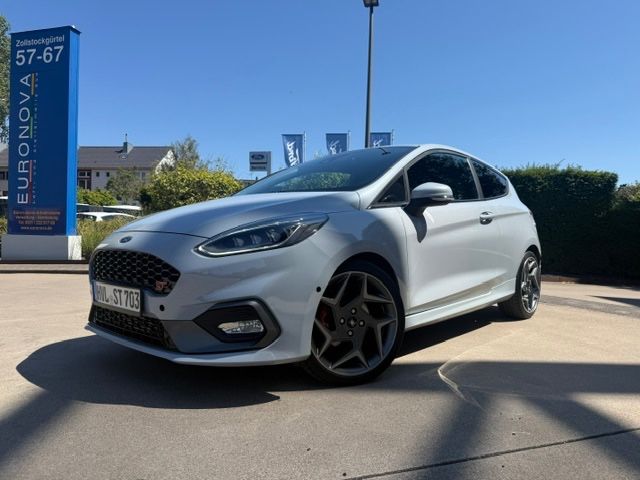 Ford Fiesta 39.000 km 15.999 &euro; Köln 50939