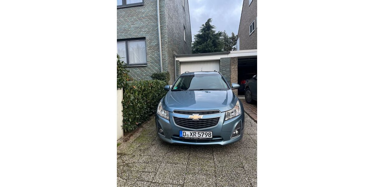 Chevrolet Cruze 157.000 km 5.200 &euro; Dűsseldorf 40599