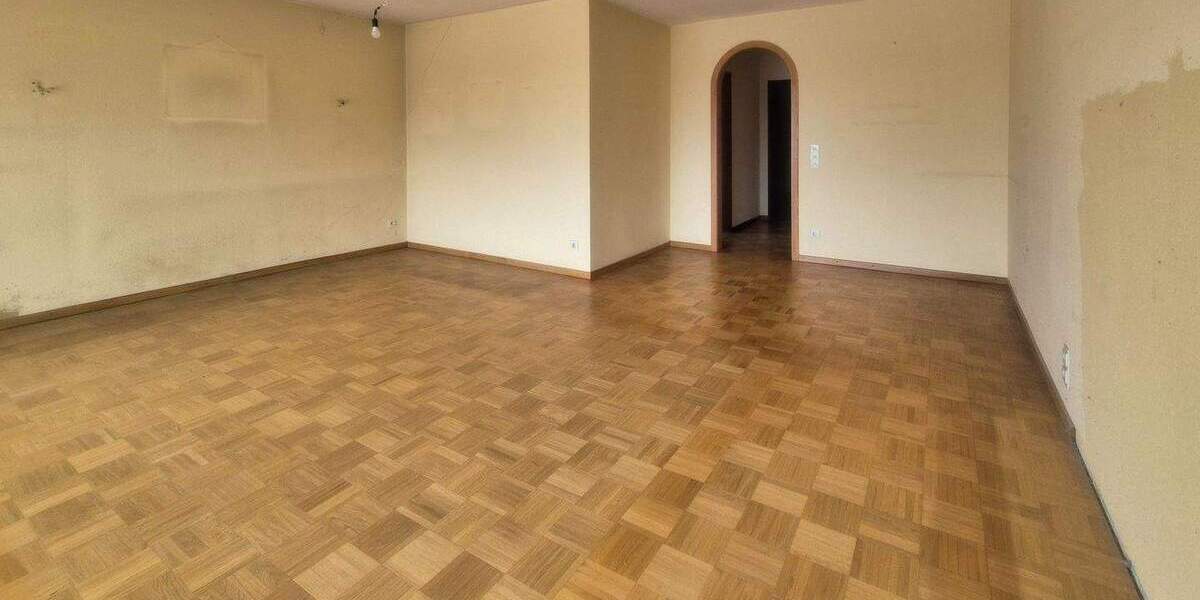 TOPLAGE IM HILDENER NORDEN - Dachterrassenwohnung mit Modernisierungsbedarf 3 zimmer