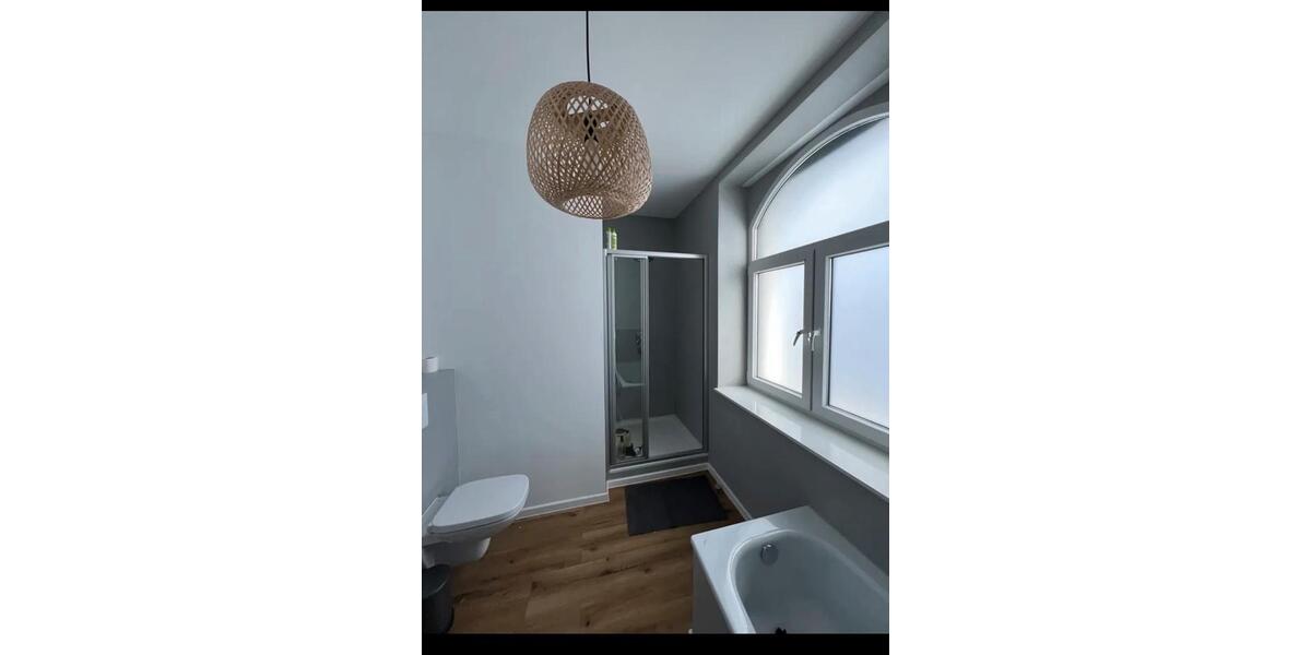 Erdgeschoßwohnung Solingen Höhscheid - 2 Zimmer, 95 m&sup2;, 1.050&euro; | Angebot:26416839