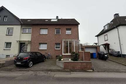 Haus zum Kaufen in Hilden 690.000 € 260.7 m² 10 zimmer