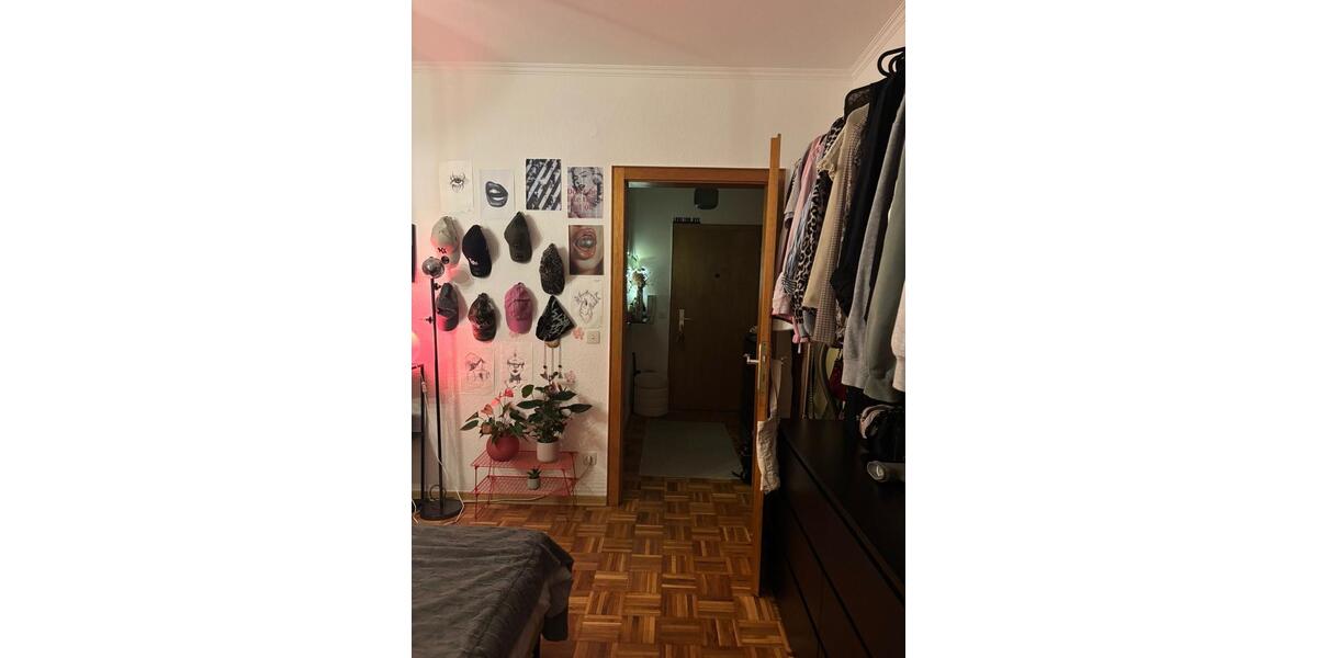 Etagenwohnung Düsseldorf Stadtbezirk 2 - 2 Zimmer, 34 m&sup2;, 700&euro; | Angebot:25307107