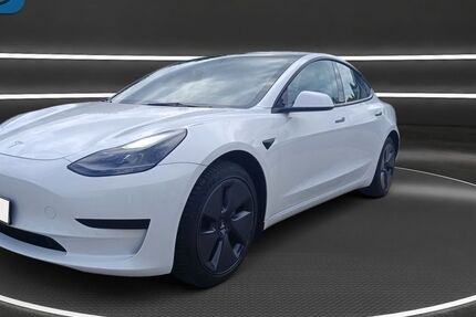 Tesla Model 3 50.271 km 26.300 € Leverkusen 51379