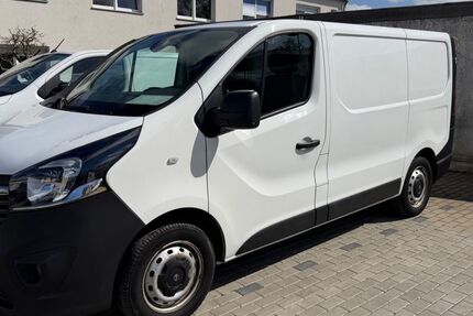 Opel Vivaro 104.924 km 10.500 &euro; Hilden 40721