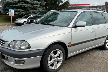 Toyota Avensis 188.258 km 2.499 € Remscheid 42855