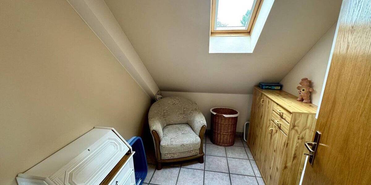 Großes Einfamilienhaus mit Einliegerwohnung in Leverkusen - Quettingen 6 zimmer