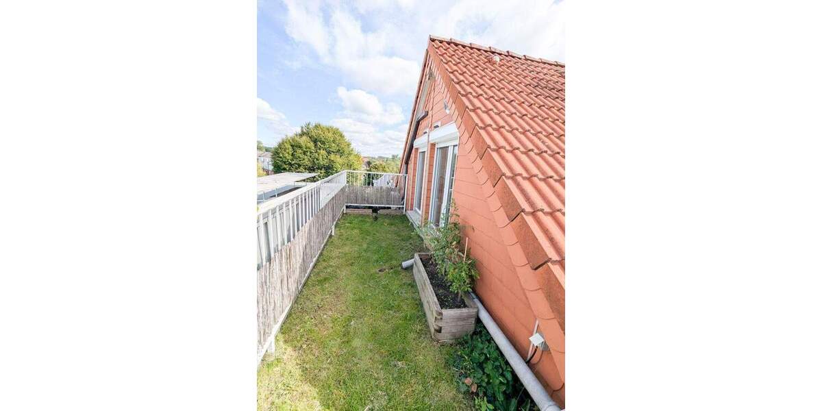 Top-Wohnung mit Aufzug, Klima, Balkon, Dachterrasse und Pkw-Stellplatz in Grevenbroich 4 zimmer