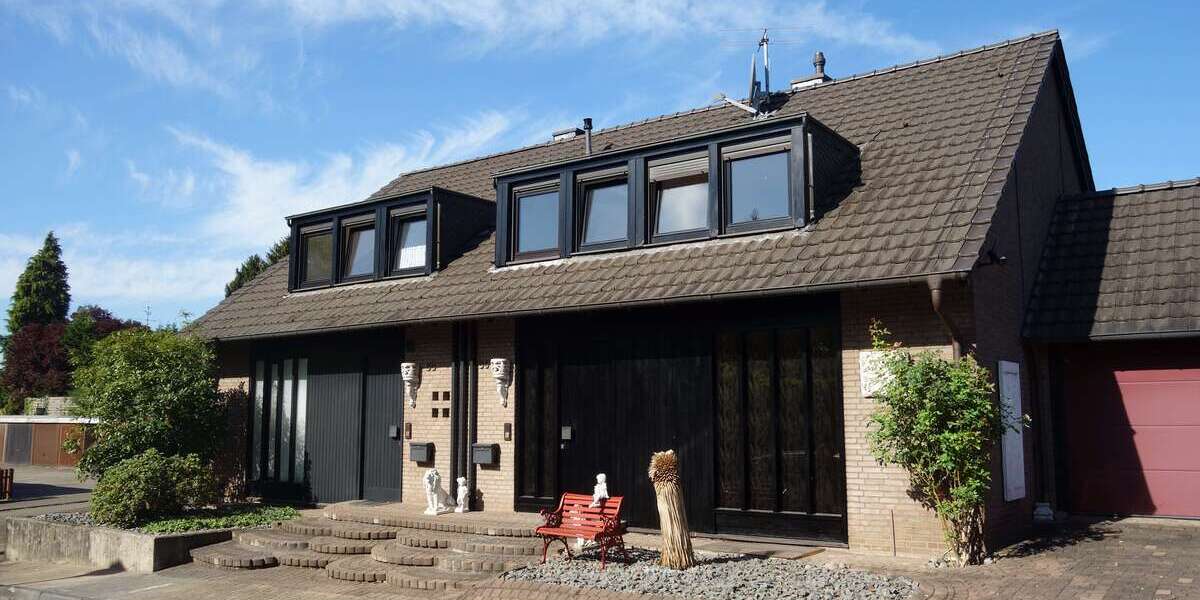 Einfamilienhaus Düsseldorf Knittkuhl - 7 Zimmer, 237 m&sup2;, 870.000&euro; | Angebot:26402611