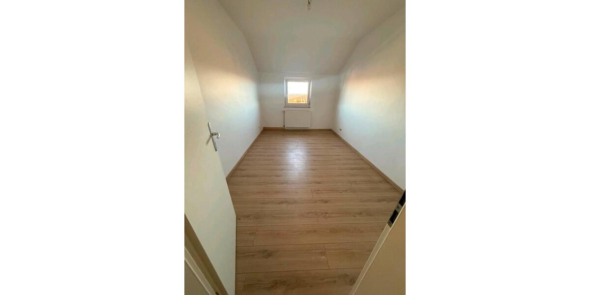 Dachgeschoßwohnung Remscheid - 3 Zimmer, 70 m&sup2;, 145.000&euro; | Angebot:26989848