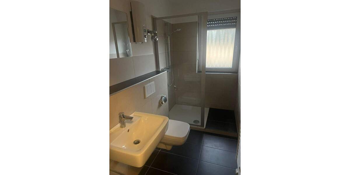 SCHÖN AUSGESTATTETES APPARTMENT MIT EINBAUKÜCHE UND BALKON IN NEUSS-HOLZHEIM 1 zimmer