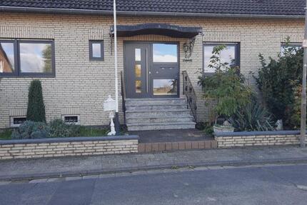 Haus EG Wohnung 140 m2 mit grossem Süd Garten in Rommerskirchen 5 zimmer