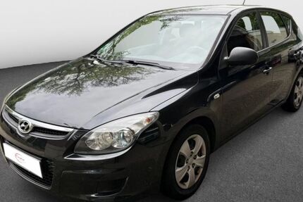 Hyundai i30 98.900 km 3.350 &euro; Hürth 50354
