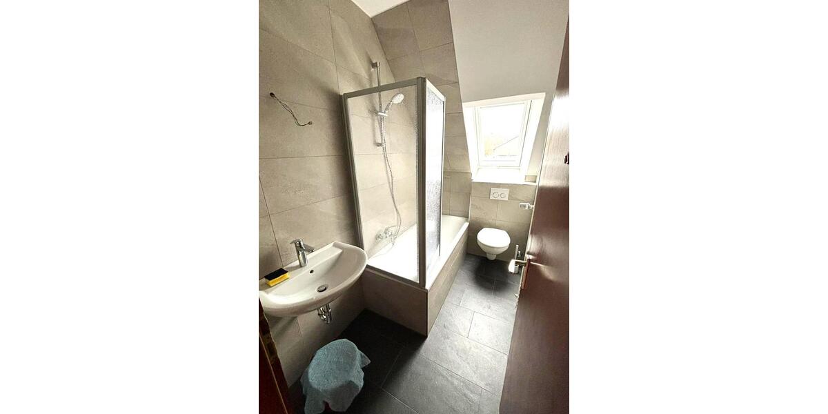 Dachgeschoßwohnung Leverkusen Bürrig - 1 Zimmer, 46 m&sup2;, 500&euro; | Angebot:25511497