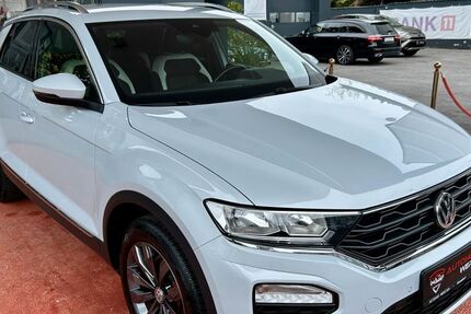 VW T-Roc 83.078 km 17.900 € Düsseldorf 40589