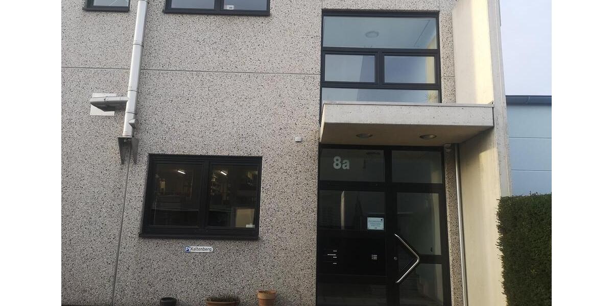 Büro-Praxis-Agentur-Arbeiträume-Atelierräume zimmer