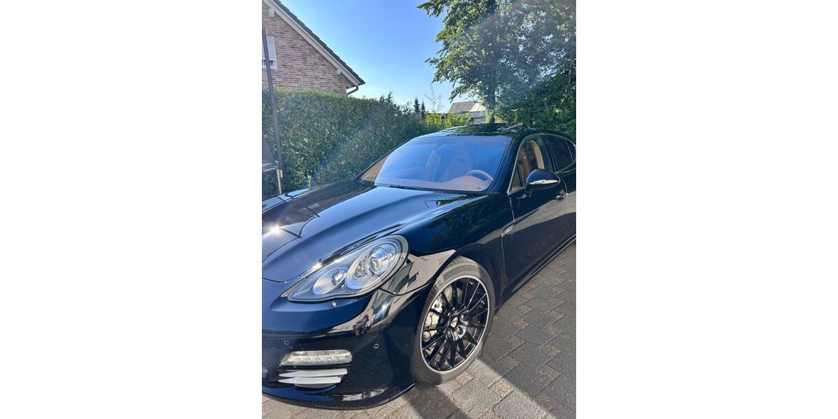 Porsche Panamera 198.000 km 22.900 &euro; Lohmar 53797