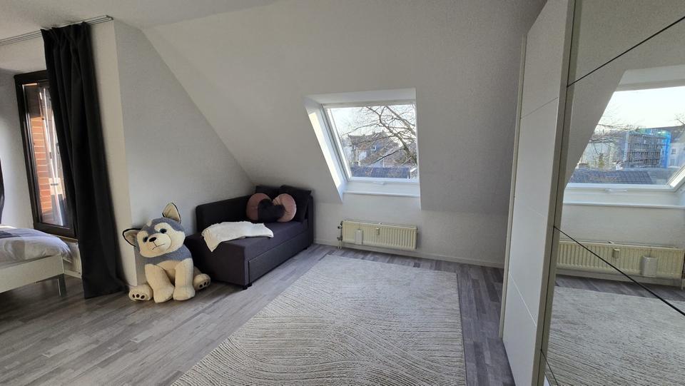 Dachgeschoßwohnung Solingen Ohligs - 2 Zimmer, 57 m&sup2;, 175.000&euro; | Angebot:25642570