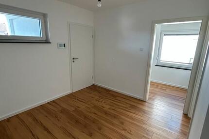 Wohnung Sankt Augustin - 6 Zimmer, 140 m&sup2;, 1.600&euro; | Angebot:26659129