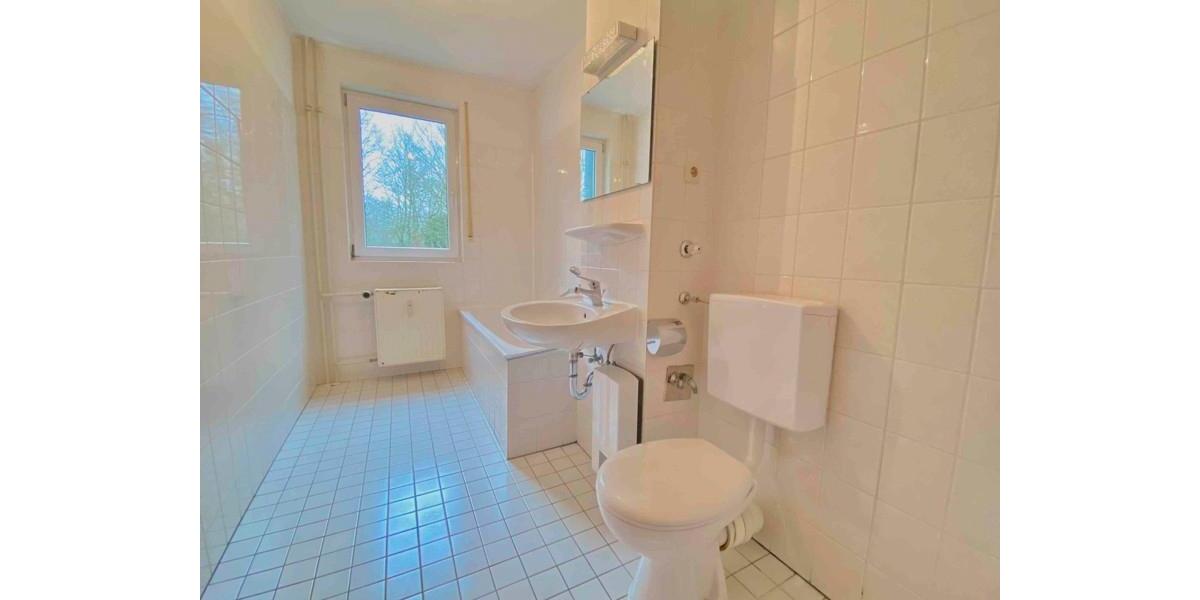 Praktische 2-Zimmer-Wohnung mit Balkon (WBS erforderlich!) 2 zimmer