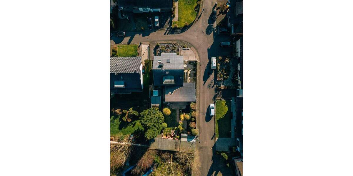 Einfamilienhaus Bergisch Gladbach Schildgen - 7 Zimmer, 282 m&sup2;, 945.000&euro; | Angebot:24138043