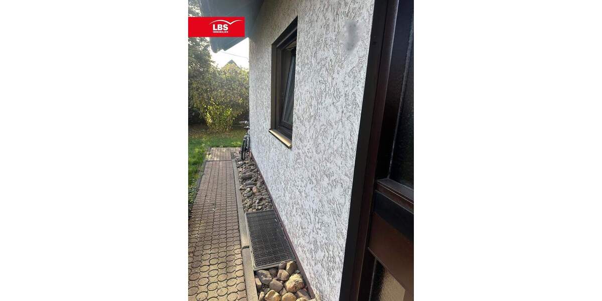 Großzügiges Einfamilienhaus mit Einliegerwohnung in Leverkusen Bürrig! 5 zimmer