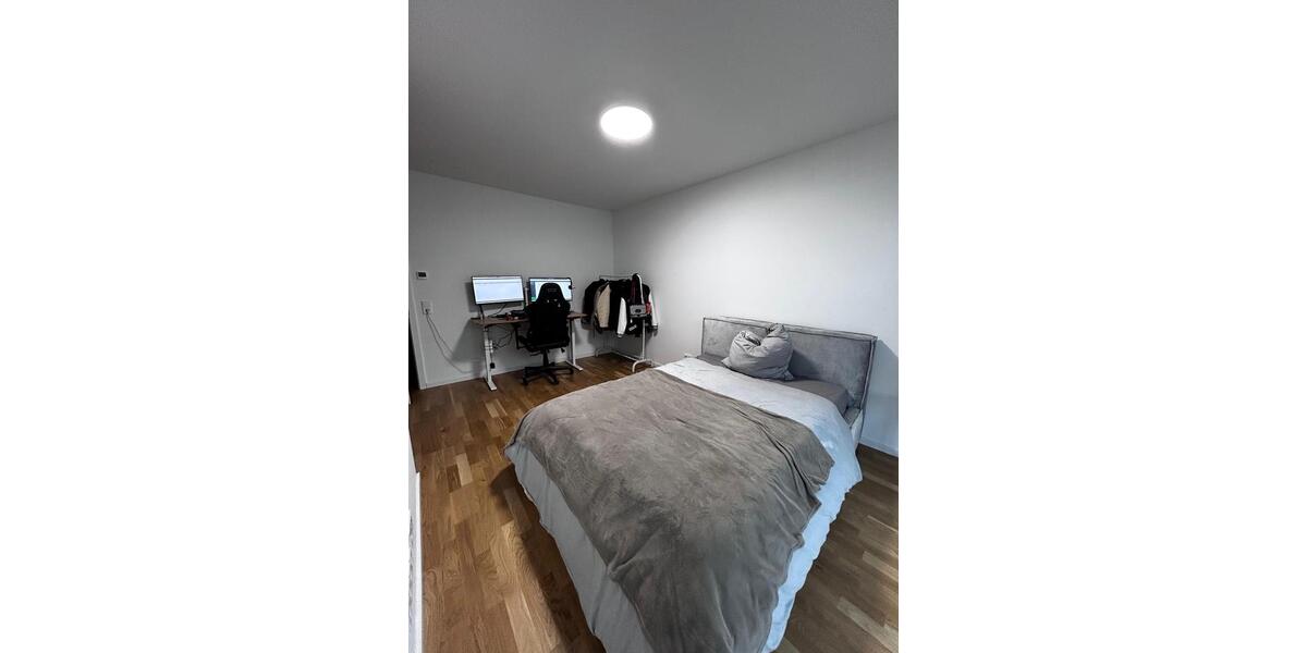 Etagenwohnung Bergisch Gladbach - 3 Zimmer, 90 m&sup2;, 1.645&euro; | Angebot:25519534