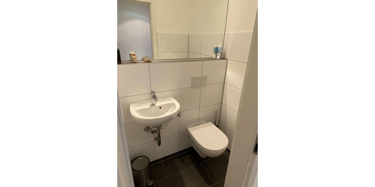 Etagenwohnung Köln Bayenthal - 2 Zimmer, 90 m&sup2;, 2.050&euro; | Angebot:26929407