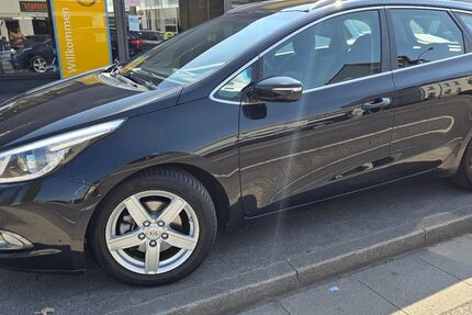 Kia ceed Sportswagon 104.822 km 9.250 € Brühl 50321