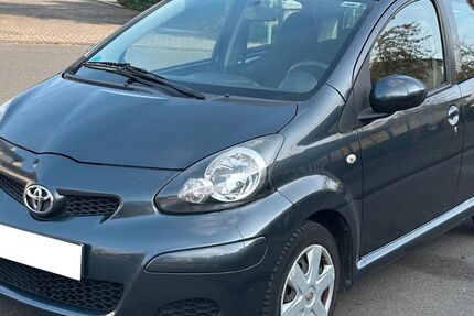 Toyota Aygo (X) 71.000 km 3.250 &euro; Köln 50667