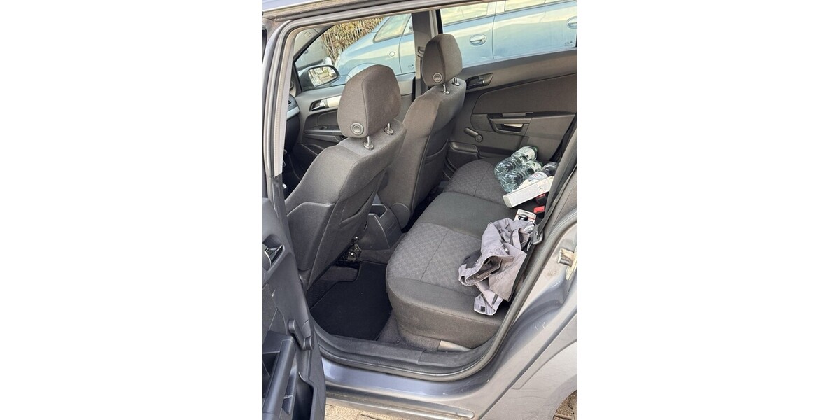 Opel Astra H 158.000 km 3.590 &euro; Düsseldorf 40213