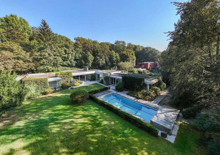 Haus zum Kaufen in Köln Hahnwald 3.950.000 € 484 m²