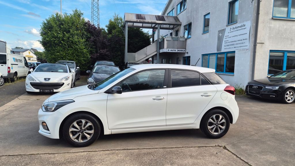 Hyundai i20 140.021 km 6.850 &euro; Hilden 40721